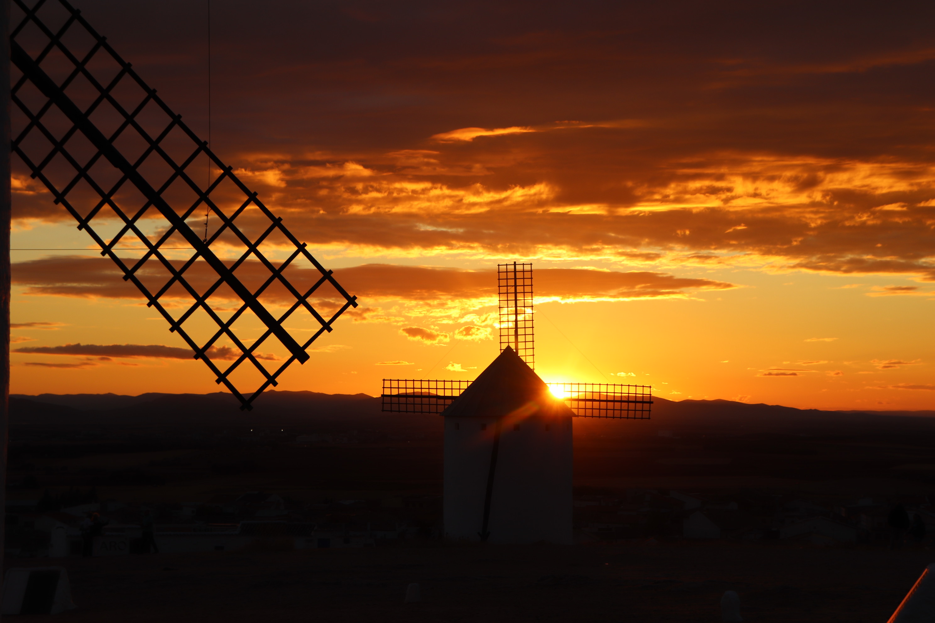 Molinos de viento de Campo de Criptana al atardecer