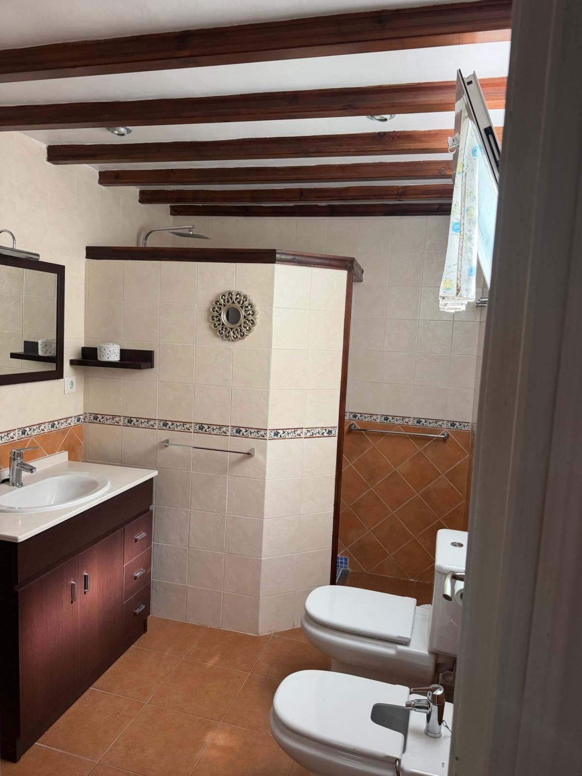 Detalle del baño completo de Casa Eufemia