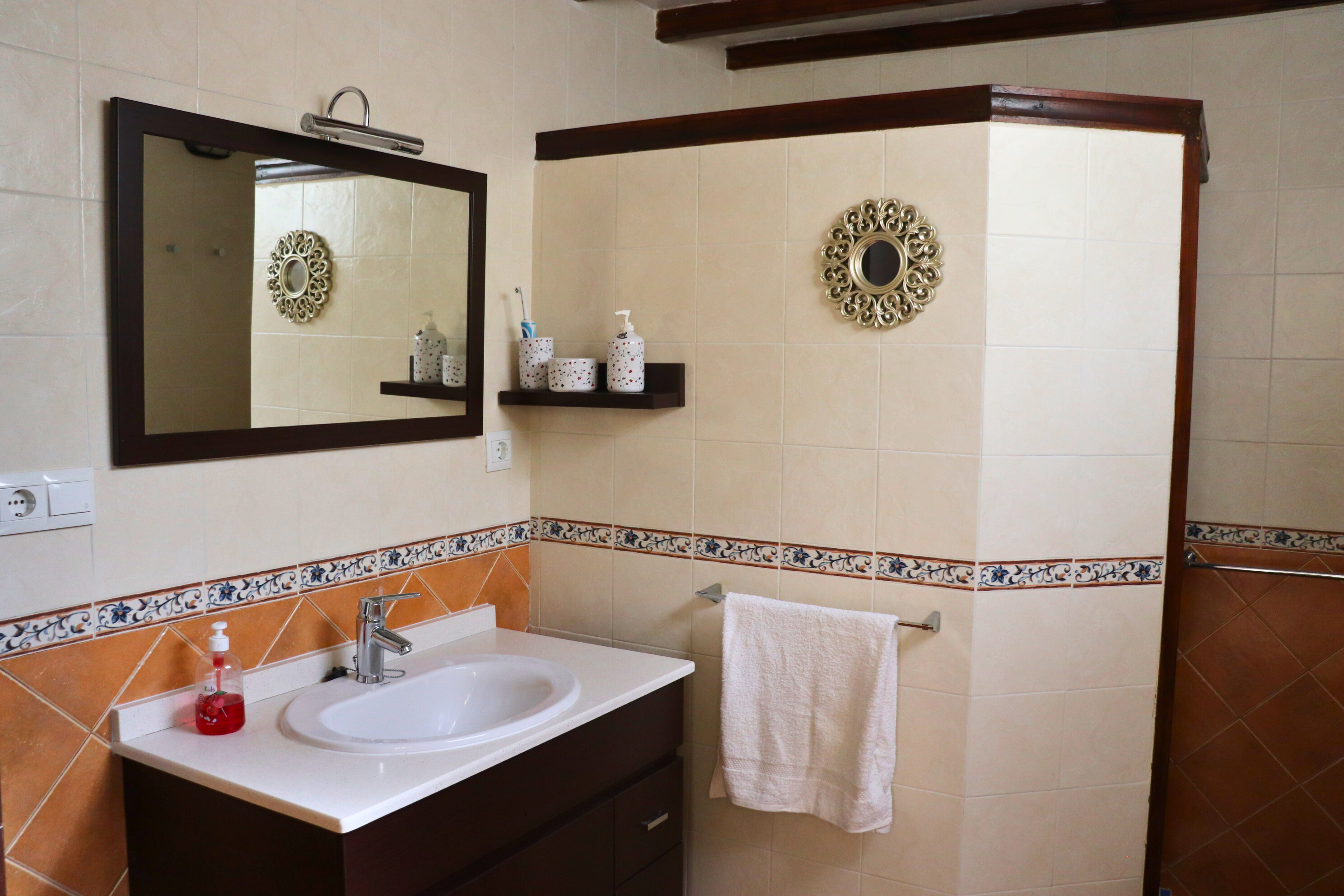 Baño completo de la casa rural